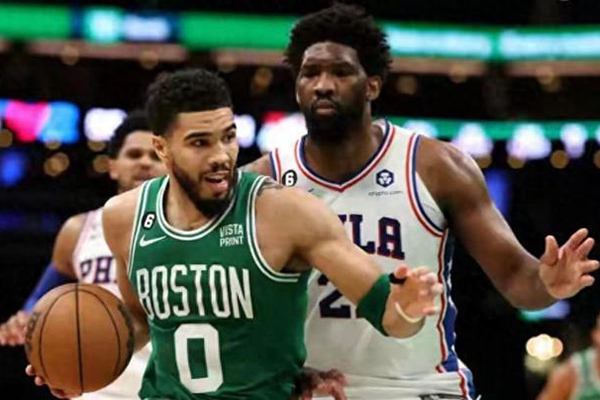 防守崩溃致公牛七连败坠至第11，短期恢复与中长期抉择